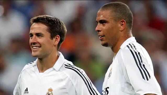 这使得他在 这使得他在